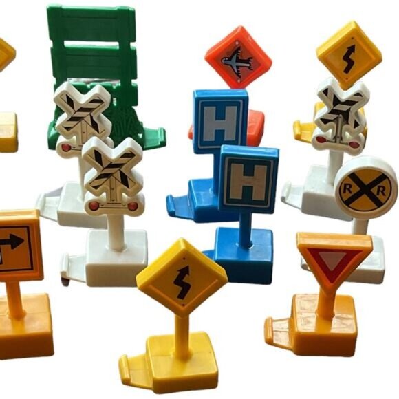 Mattel Fisher Price Geotrax Train Direction Signs Set Of 22 Bright Colors - Picture 9 of 9